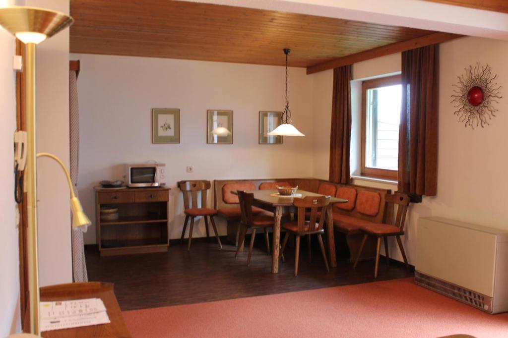 Ferienwohnung AppHaus Sonne Heiligenblut am Großglockner Zimmer foto